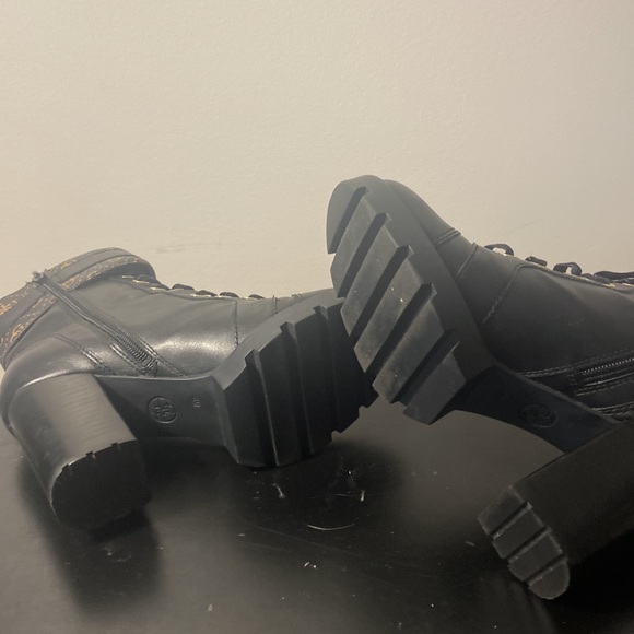 Guess Gomez Ankles Boots - Picture 8 of 14